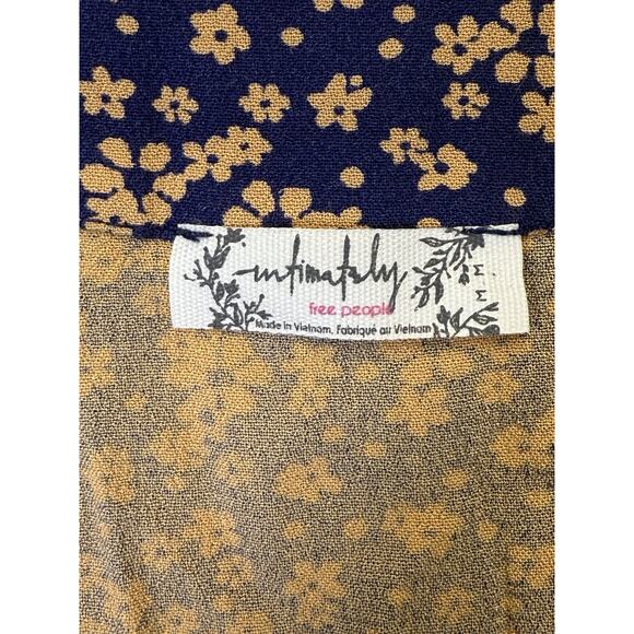 Intimately Free People Bodysuit Women’s Sz M Dainty Blue Floral Blouse Boho Lace - Picture 13 of 15